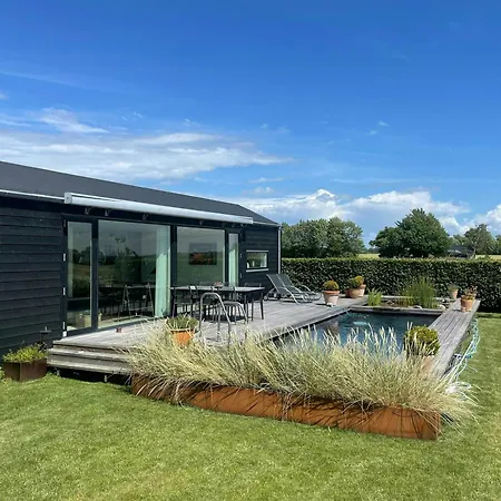With Panoramic Views And Nature Pool * Harpelunde