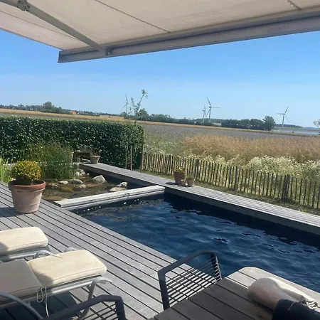 Vakantiehuis With Panoramic Views And Nature Pool