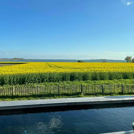 Vakantiehuis With Panoramic Views And Nature Pool