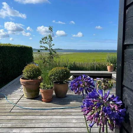 With Panoramic Views And Nature Pool Vakantiehuis *